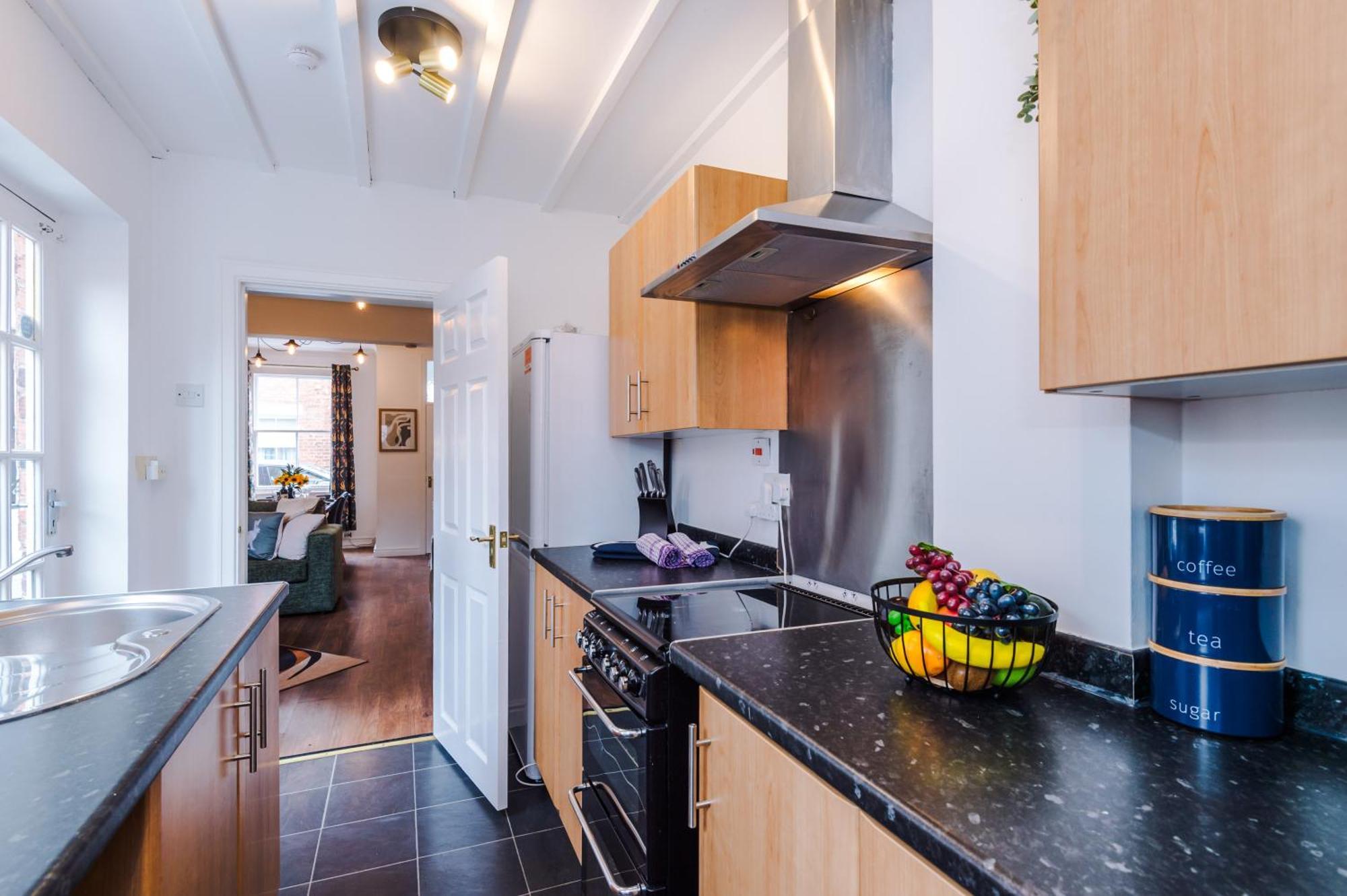 New! Stunning 2-Bed City-Centre Home In Chester By 53 Degrees Property - Ideal For Couples & Groups - Sleeps 6! Exterior photo